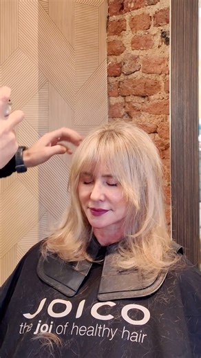 David Murray | Sandra has grown out a bob which was always stunning on her but change is also always good and I think her new look suits her beautifully.... | Instagram