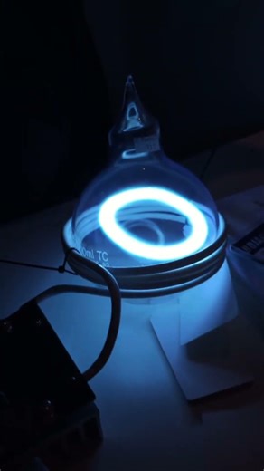 Plasma Toroid Lamp at Home - BagelFlasks from Zerg Labs #experiment #shorts #wow #lamp #plasma