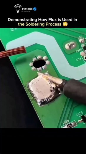 Historia on Instagram: "In this detailed demonstration, we explore the essential role flux plays in the soldering process, a key technique used in electronics assembly. Flux helps create a smooth and effective soldering joint by improving the flow of solder, preventing oxidation, and ensuring better electrical connections. In this video, we showcase how flux is applied to a circuit board and its impact on the overall quality of the soldering process. Whether you're a beginner or a seasoned elect