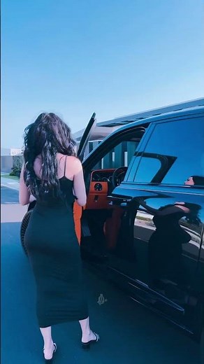 Black Rolls-Royce Cullinan: Ultimate Luxury Lifestyle Unveiled ✨