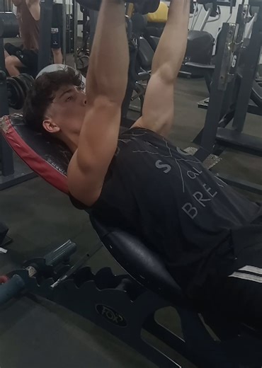 Cuánto Tiran en Pres Inclinado en el Gimnasio
