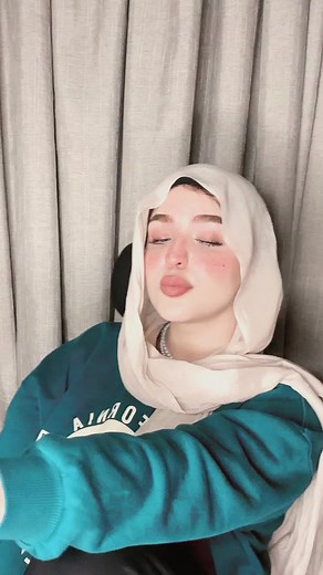 California-Themed Sweatshirt Style Showcase