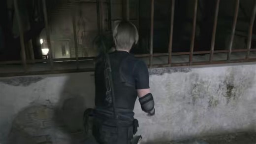 I adore it when he cracks. All the proof I need that his macho demeanour in 4R is 100% posturing and he's still that same scared rookie inside.