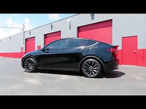 2023 Black Tesla Model Y performance / Ceramic coated