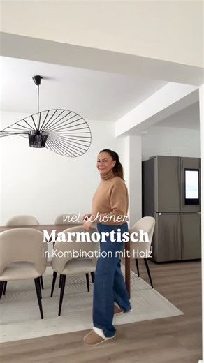 Melike Kazar | Anzeige| Marmortisch mit Holzkombination Findest du nicht auch, dass es so viel besser aussieht? Der Tisch hat den Raum total geöffnet und... | Instagram