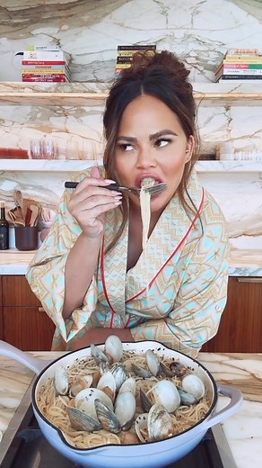 chrissy teigen | it’s story time! | Instagram