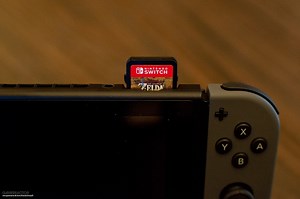 Zelda Unboxing: The Mini Switch Cartridge and Red Box