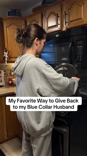 Rach | Partner Massage Coach on Instagram: "Your blue-collar man won’t say he’s hurting but I know you can feel it. He works long hours, and the constant physical labor wears on him. Today was one of those “4:30 am-9 pm days” and showing my gratitude in this way is my greatest love language. Try out this simple reset (although I think the hot meal is his fav part) to really relax your man + set the evening up for peace within your home. Even with babies running around! As always my massage progr