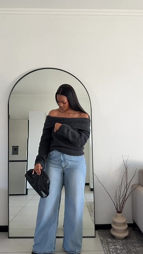 Off the Shoulder Jumper from H&M – Outfit Ideas & Styling