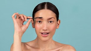 Tutorial Makeup Alis untuk Pemula agar Tampak Rapi dan Natural