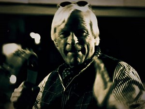 'Goodfoot' by The Analogues Sideshow. From the forthcoming album 'Introducing The Analogues Sideshow'. (Release date September 16, 2022). With The Analogues we do live renditions of the post '67 'studio albums' by The Beatles; With The Analogues Sideshow we have compiled an album with 13 original songs. We hope you enjoy it as much as we do! | The Analogues