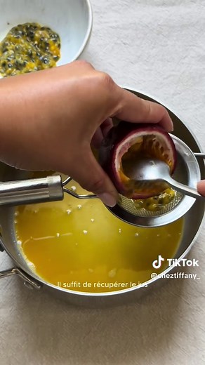 Délicieuse crème aux fruits de la passion