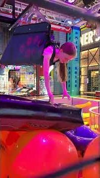 Have you tried the Main Event Human Claw Machine?? Do you want to?