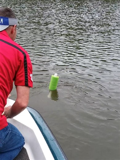 Catfishing Techniques with Jug Lines for Beginners