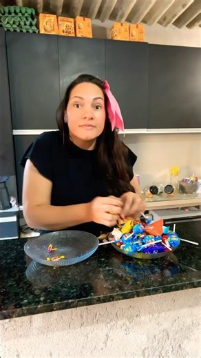 ELA PEGOU TUDO🤣😩🍬 #humor #ops #like #comedy #funil #youtubeshorts #shorts