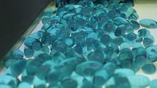 ¿Te han formulado cápsulas en gel para tratar tu enfermedad o dolencia? En ‘Origen Colombia’ te contamos la historia de Procaps, 👨‍🔬👩‍🔬 un laboratorio líder en el diseño y desarrollo de estos productos que generan desarrollo, innovación y soluciones para el cuidado de la salud de los colombianos🇨🇴. 👏 📺 Conoce más de #Procaps, una empresa con una historia de ‘Origen Colombia’ y con un principio inspirador que contar. #CienciaParaTodos. | Minciencias