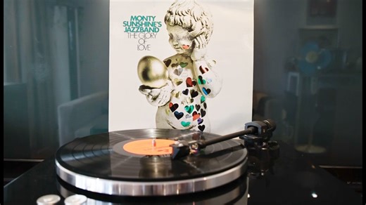 Monty Sunshine's Jazz Band演奏的单簧管爵士名曲《Wild Cat Blues（野蛮蓝）》