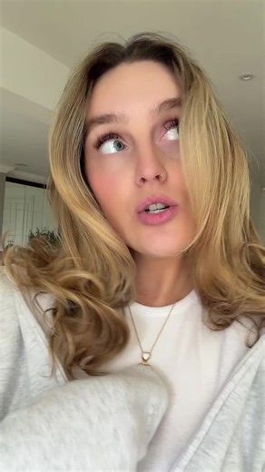 Happy international woman’s day! There’s nothing like a woman in love ♥️