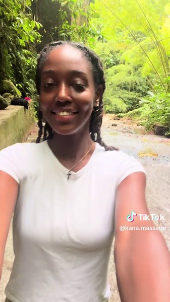 Experience the Serenity of Abhyanga Massage in Martinique