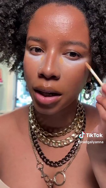 Latte Makeup Trend Tutorial by Tanielle Jai