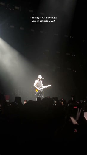 Therapy - All Time Low Live in Jakarta 2024 #alltimelow #atl #missingyou #concert #poppunk #jakarta
