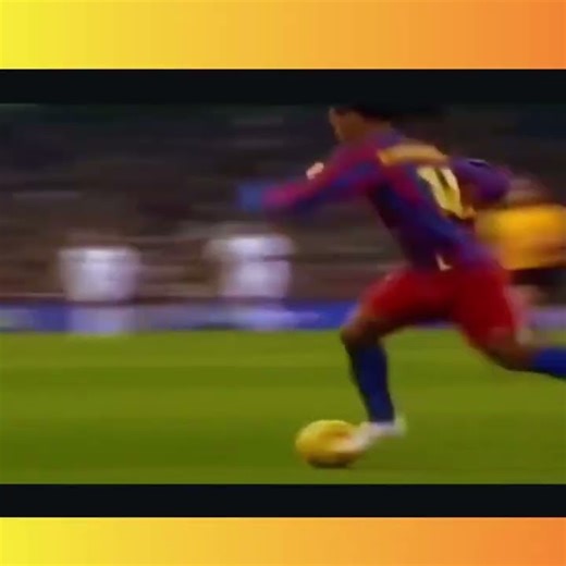 🔥 Ronaldinho’s Unseen Barcelona Skill Show Was INSANE! #footballlegends #soccerplayer #soccershorts