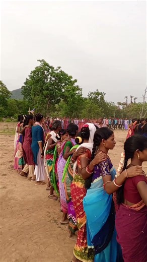 POEN MAYAD THONI NEW GONDI SONG DANCE 🌺🥀 TRENDING INDIAN TRIBES VIDEO 💥