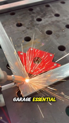 No more complicated setups! HITBOX plug-and-play welder—great for beginners. Weld metal shelves, garden gates, or custom car parts hassle-free. 🥰🥰🥰🥰🥰 #BeginnerWelder #DIYProjects | Hua Guo Zheng