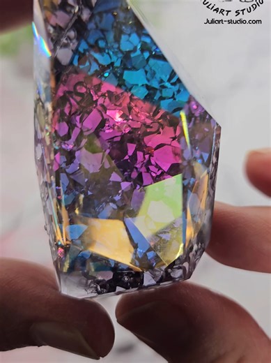 Create Stunning Color-Shift Backgrounds for Crystals