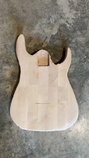 Building an electric guitar ￼