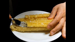 118K views · 1.3K reactions | The best way to eat corn | ShareHows | Facebook