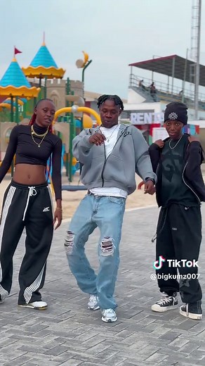 Exciting Dance Tutorial with Richeal and Lisa Quama