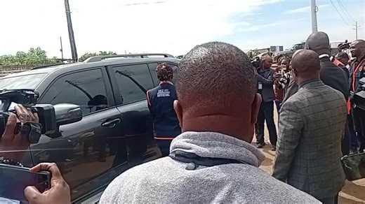 Streaming live the voting in the Chawama by-election elections...Ecz Chairperson tours the polling stations. Voting has started and will will continue to give you more updates as the day progresses. Tell us where you are watching from, kindly share, follow and like our page. The Buzz tv Zambia It's just for everyone. | Buzz tv