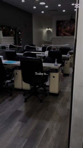 Renovated Guelph Nail Salon: Experience New Festivities