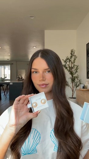 Ever put in a new pair of earrings only to rip them out minutes later? 🔥 That itchy, burning feeling isn’t normal. It’s metal sensitivity. Tini Lux earrings are made from pure, medical-grade titanium—designed for even the most sensitive ears. No swelling. No pain. No irritation. Just stylish, lightweight earrings you can wear all day, every day. Feel the difference instantly. Shop now. | Tini Lux