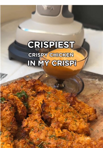 Crispy Chicken in the Ninja Crispi goes CRAZY 😮‍💨🔥 ok fine the seasoning was: 1 tsp salt 1 tsp garlic powder 1 tsp onion powder 1 tsp paprika ½ tsp black pepper #NinjaCrispi #NinjaKitchenNordics #CrispyChicken #FriteradKyckling #Crunch