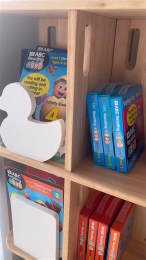 Discover the best learn-to-read book bundle for kids. Includes activity books, reading books, alphabet and word flashcards, games, stickers and posters 📚🤸 | ReadingEggs.com