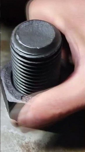 DIN Stainless Steel Dual-Stacked Knurling Serrated Lock Washer Installation Process