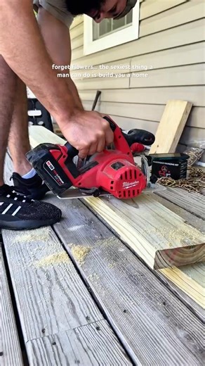 Front porch dreams becoming reality, cozy suburbs life🏡🌿 #suburbanlife #cozyhome #diyhomeprojects