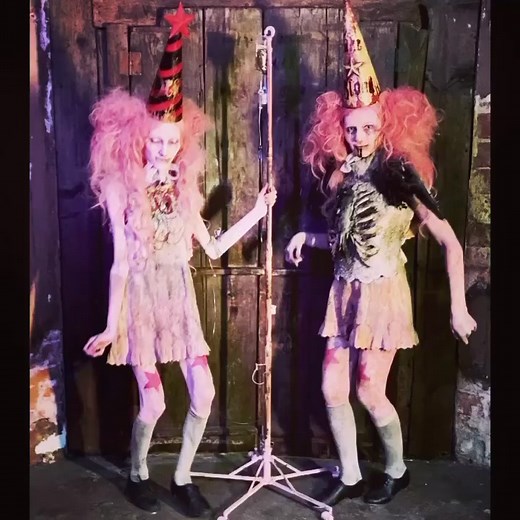 Check out @mmcustomart on Instagram for more 🩸🥩🖤 #Twins #horror #ahs #clown #circus #scary #spooky #fashion #ghost #asylum #costume #creepy