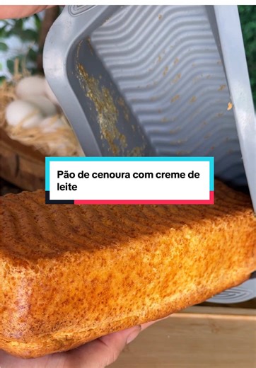 Delicioso Pão de Cenoura com Creme de Leite