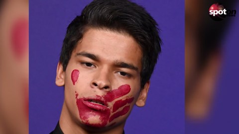 Emmys: "Reservation Dogs" star makes a statement with 'bloody' hand