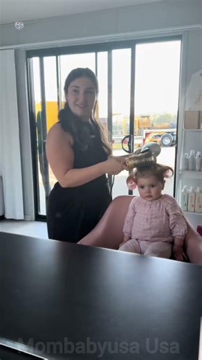 Imagine not having a hairdresser aunty... couldn't be her 🥹✨ Mombabyusa Usa 💕 #MombabyusaUsa