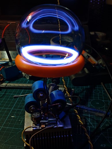 Exploring Plasma Toroids on a 14MHz Oscillator