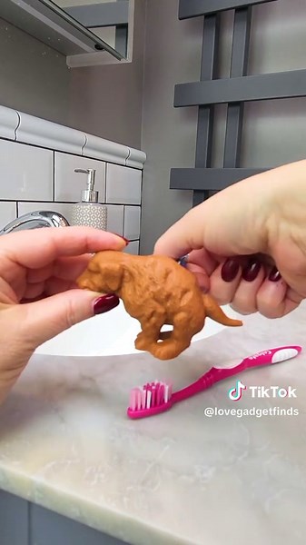 💩🐶 You’ll never brush your teeth the same way again 😂 This dog-shaped toothpaste dispenser “poops” your toothpaste, hilarious and weirdly practical! Perfect gag gift or daily dose of comedy in your bathroom 🚽🐾 #FunnyGadgets #TemuFinds #ToothpasteDispenser #BathroomHumor #WeirdProducts #FYP #GagGift #DogLovers #DailyLaugh #BathroomHack
