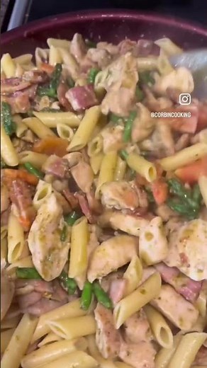 Easy one pan chicken and pesto penne! Pure comfort food. Drop a 👍if you’d devour this!