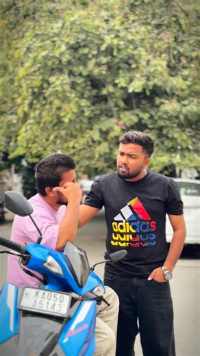 SHARANABASAPPA on Instagram: "*ಬಂದ್ರೆ ಬೆಟ್ಟ,ಹೋದ್ರೆ ಟಾಟಾ🤬 🎉 **ITREE NO COST NOVEMBER IS HERE!** 🎉 💥 Upgrade to your dream iPhone this month with **ZERO extra cost!** On **iPhone 15 & iPhone 16** with **Bajaj EMI** 💳 ✨ **Enjoy:** ✅ No Interest ✅ No Processing Fee or Dealer Charges* ✅ No Down Payment* ✅ Up to 24 Months No Cost EMI 🗓 **Offer Dates:** 7th – 30th November 2025 📍 Valid across all **iTree Stores in Bengaluru** ⚡ **Terms:** * Max Benefit up to ₹2000 * No Downpayment subject to Baj