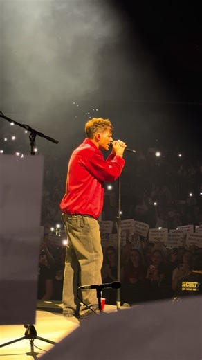 Lucid fan projekt in Stockholm🥹❤️‍🩹 @LouisTomlinsonHQ @Louis Tomlinson #HDWGHStockholm