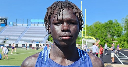 Local wideout Deng Tong commits to KU football