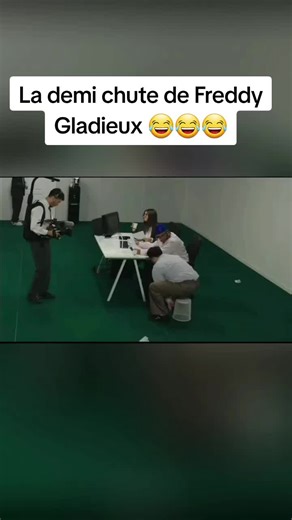 Abonnez vous pour des clips tous les jours #freddygladieux #billy #djilsi #humour #fyp